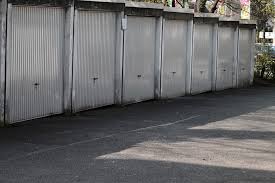 Commercial Overhead Door Repair: Services Provided by Professionals